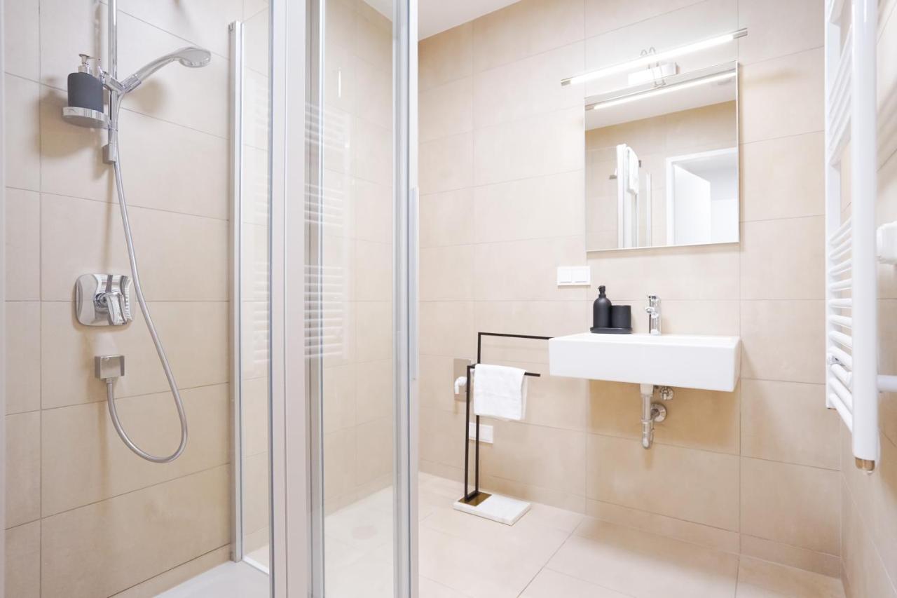 Boutique Studio With Terrace And Pool Bécs Kültér fotó