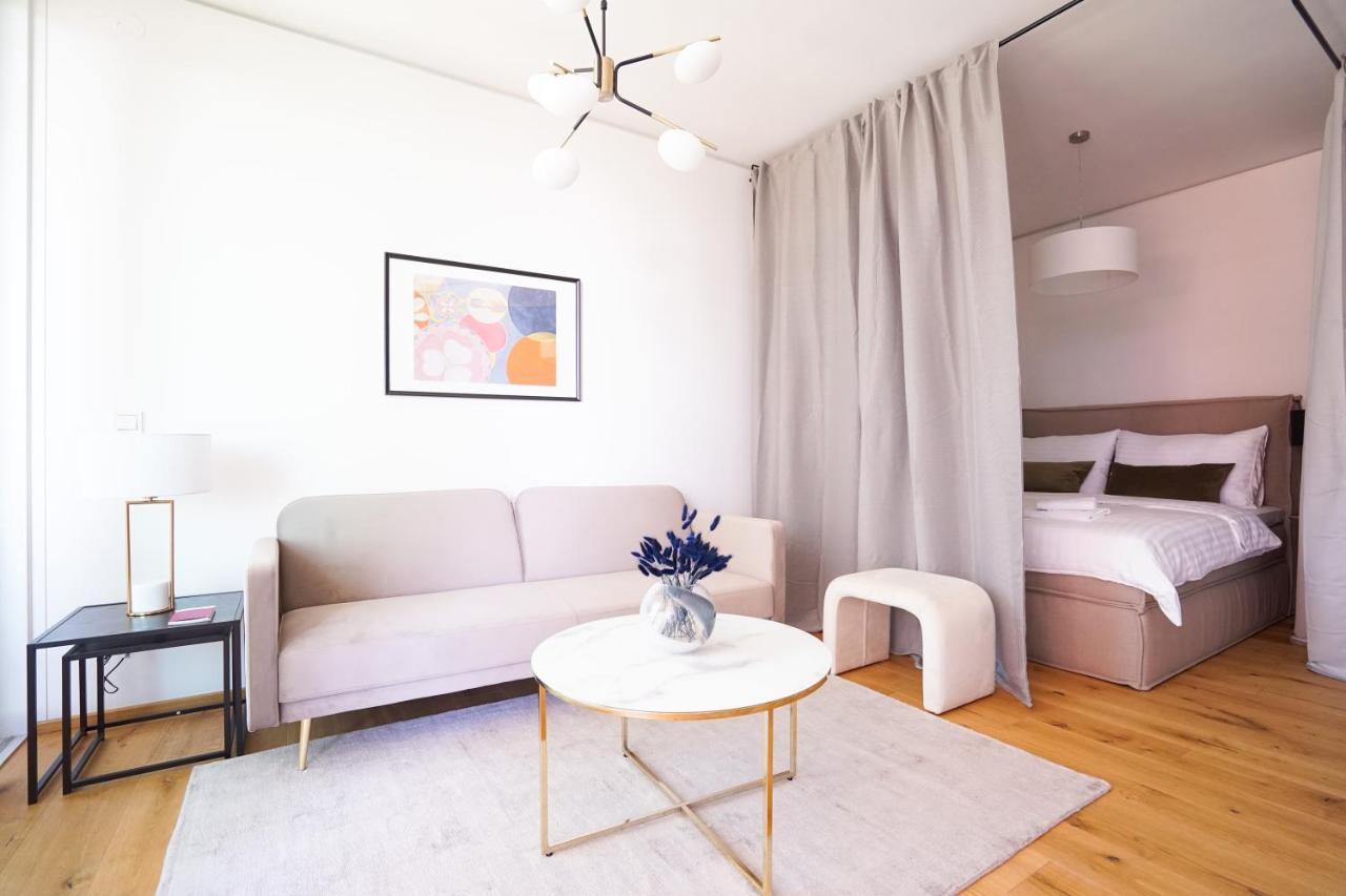 Boutique Studio With Terrace And Pool Bécs Kültér fotó