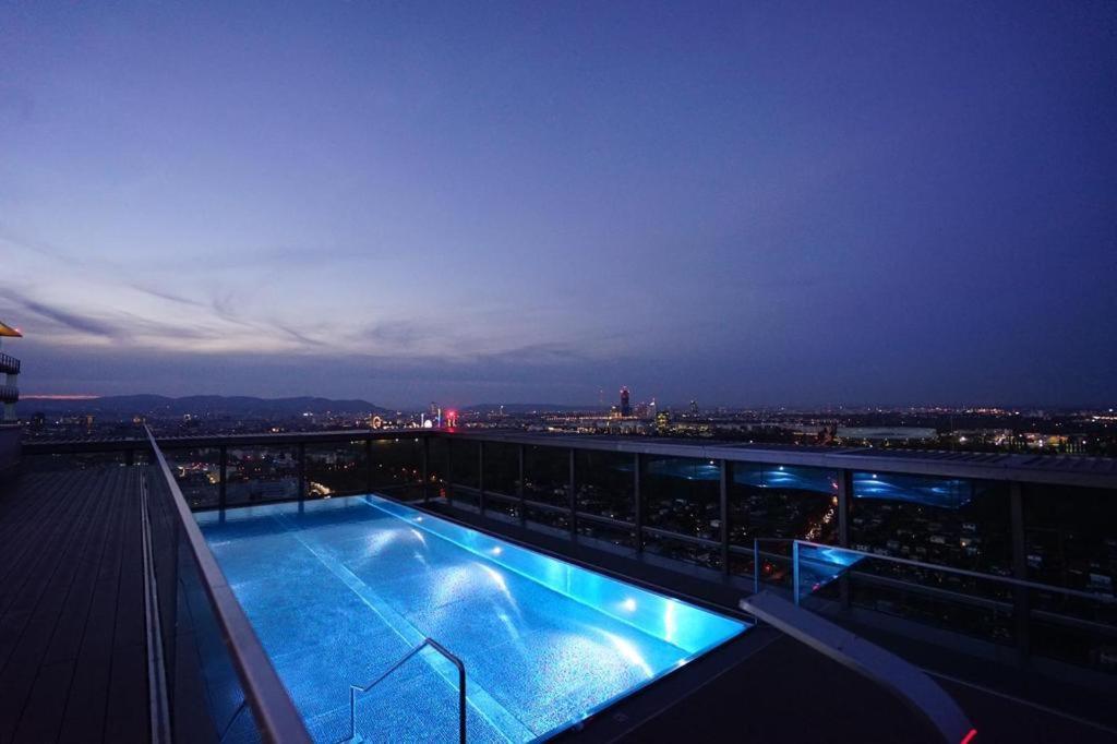 Boutique Studio With Terrace And Pool Bécs Kültér fotó